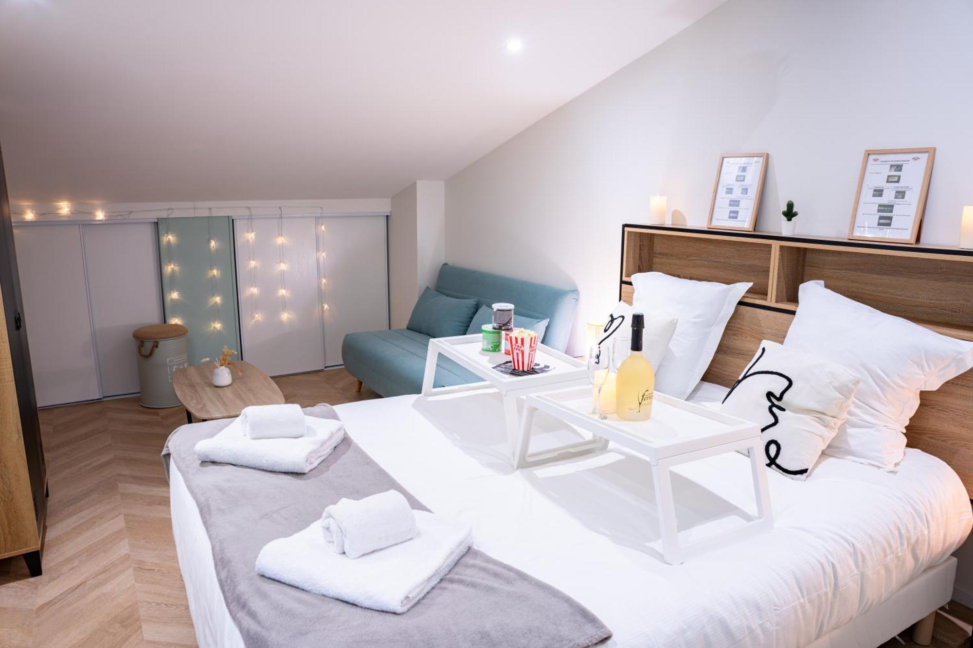 Food And Chill - Deux Appartements Hypercentre - 1 Theme Cinema - By Primo C0Nciergerie Tournus Exterior foto